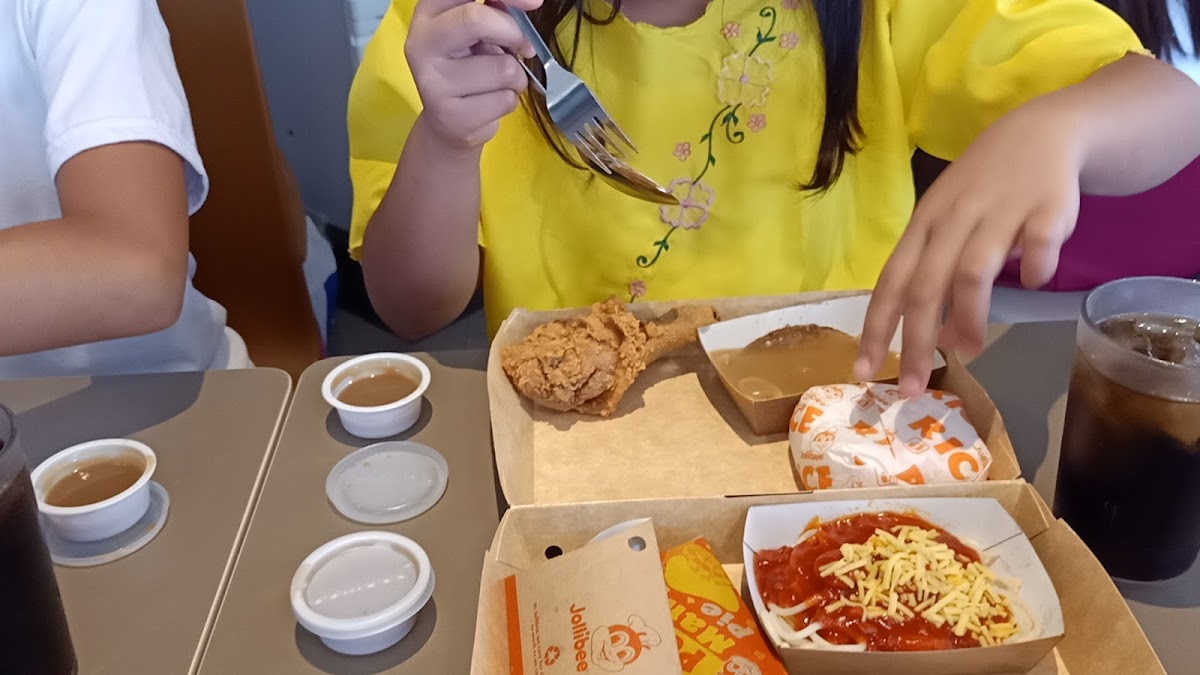 Jollibee Photo 8