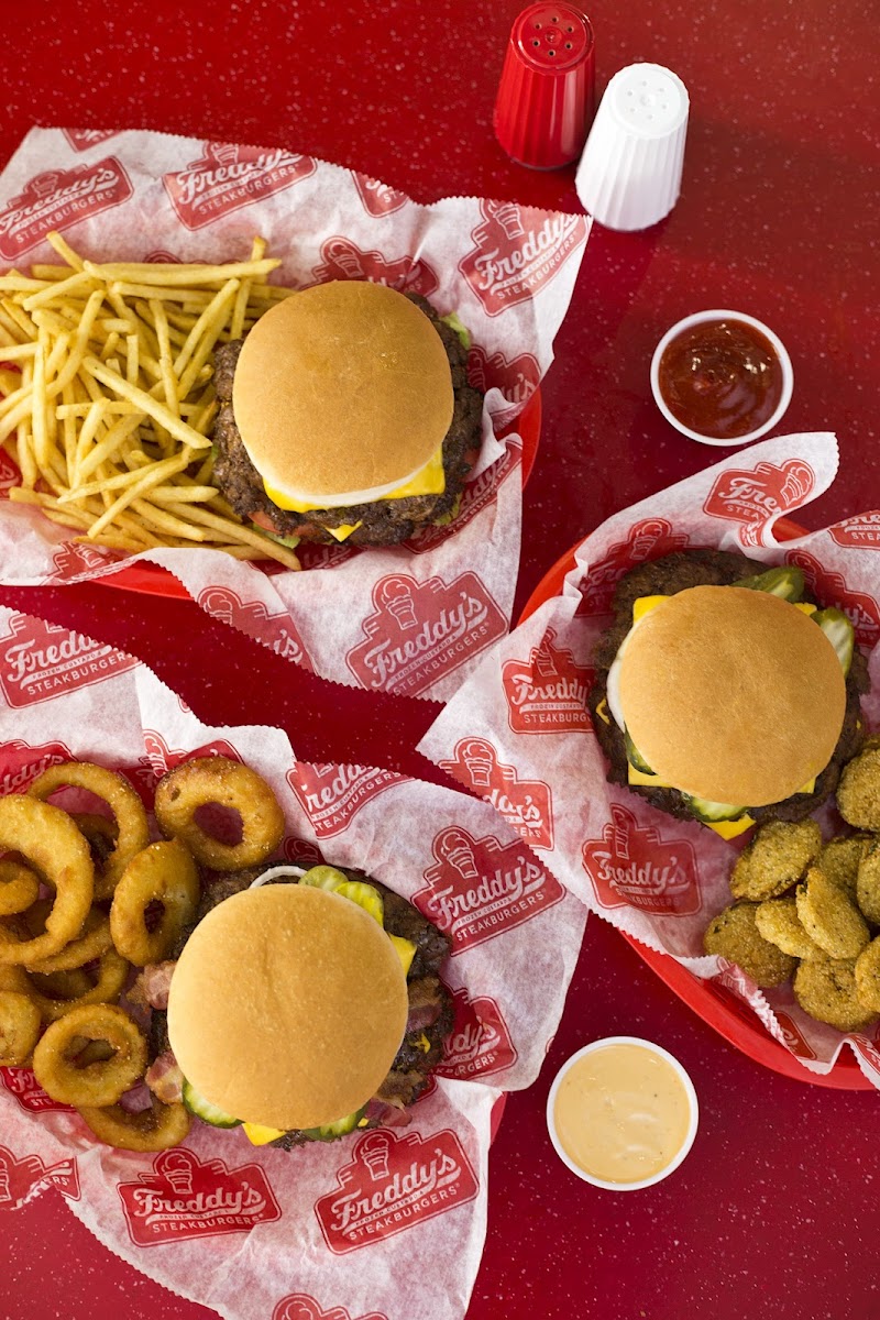 Freddy's Frozen Custard & Steakburgers Photo 6
