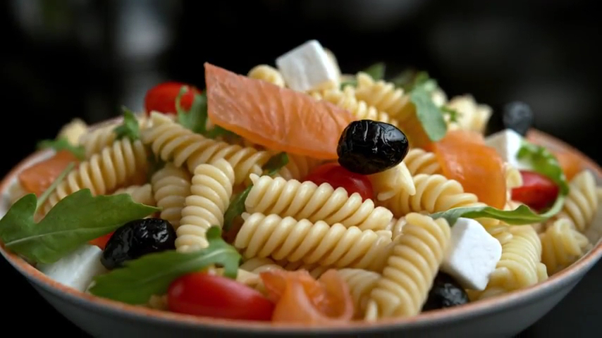 Eat Salad Photo 2