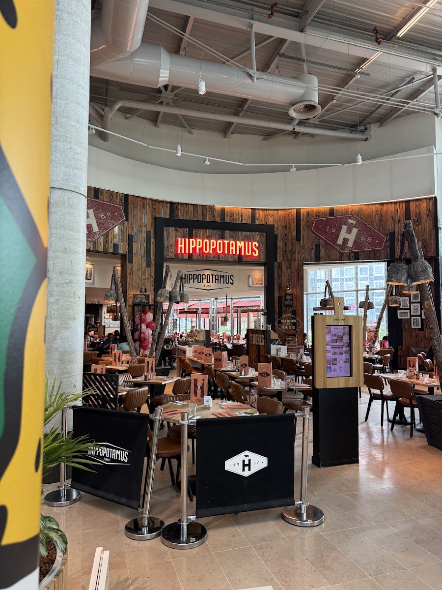 Hippopotamus Steakhouse Photo 3