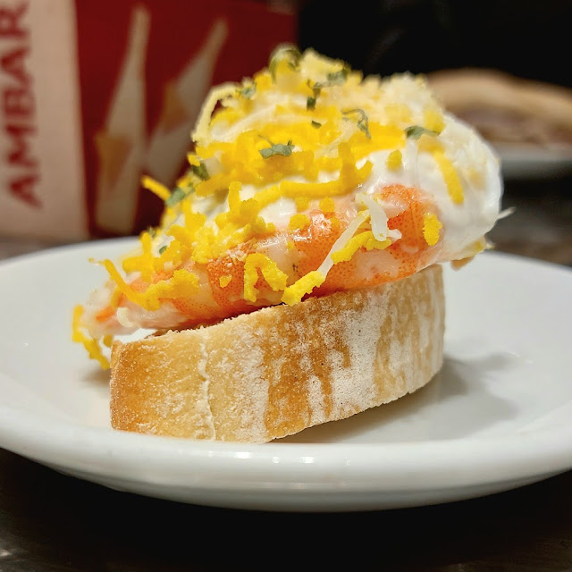 Huevo Cocido Con Mayonesa Y Langostino