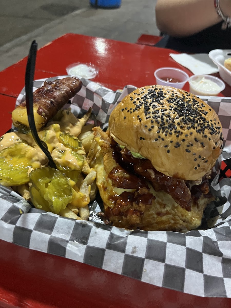 El Chapo Hot Dogs & Hamburgers Photo 3