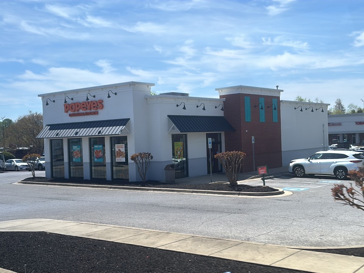 Popeyes Louisiana Kitchen Photo 2