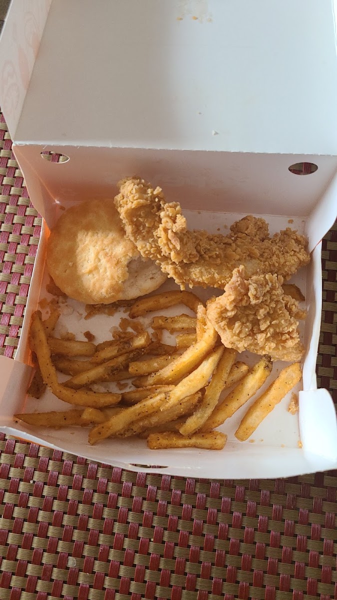 Popeyes Louisiana Kitchen Photo 7