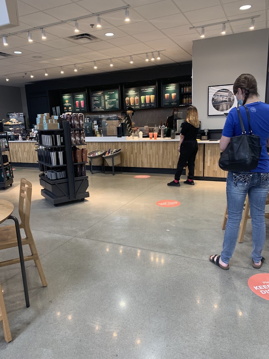 Starbucks Photo 3