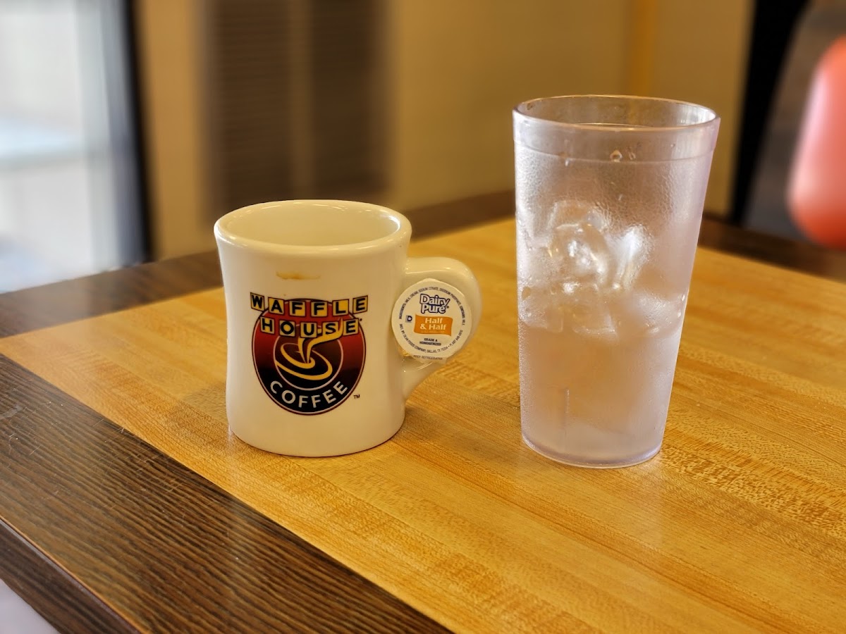 Waffle House Photo 7