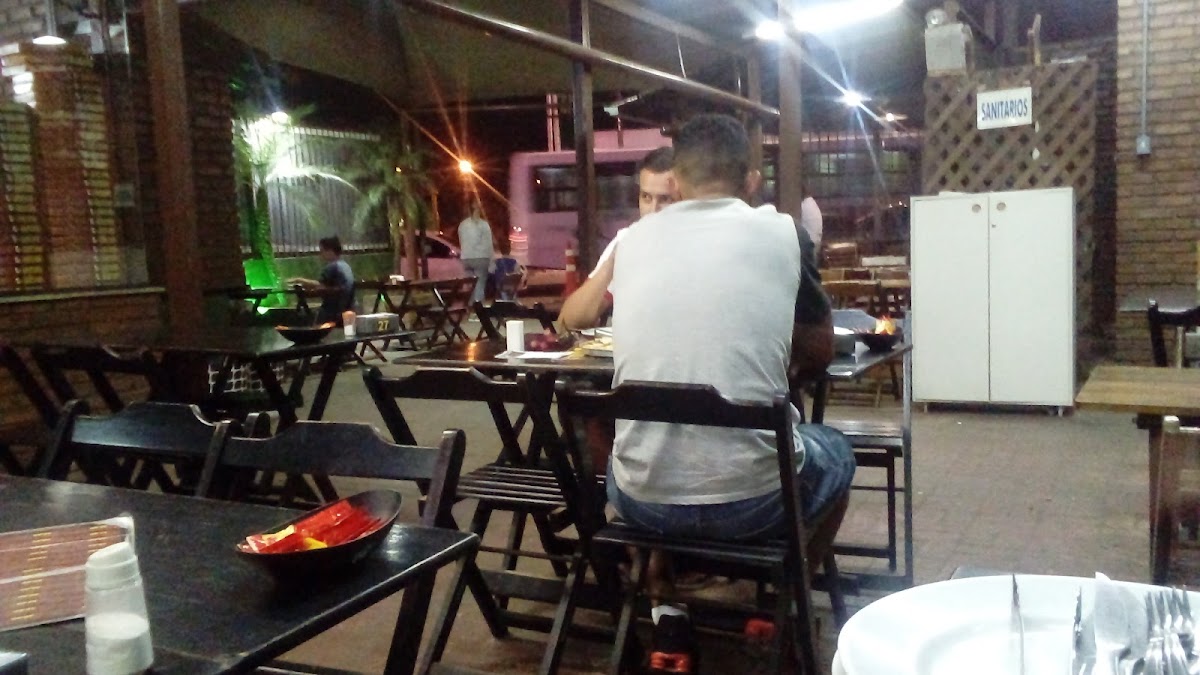 Pizzaria Photo 4