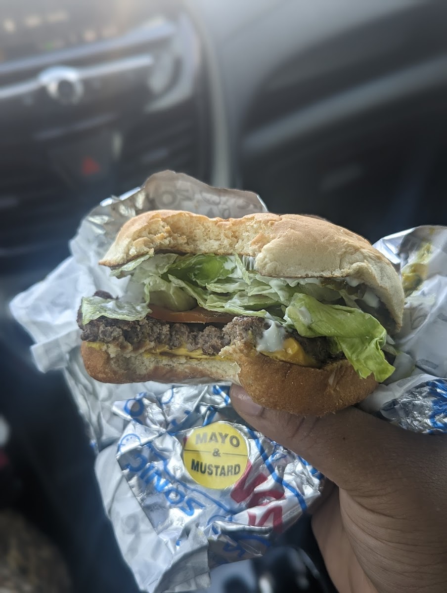 Sonic Drive-In Photo 7