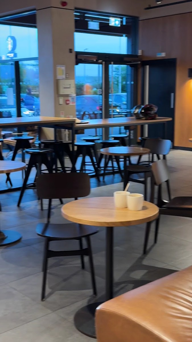 Starbucks Coffee Photo 2