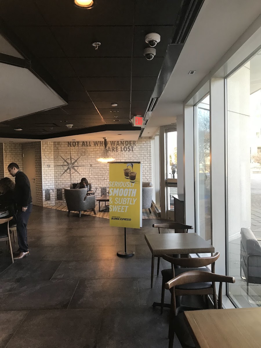 Starbucks Photo 4