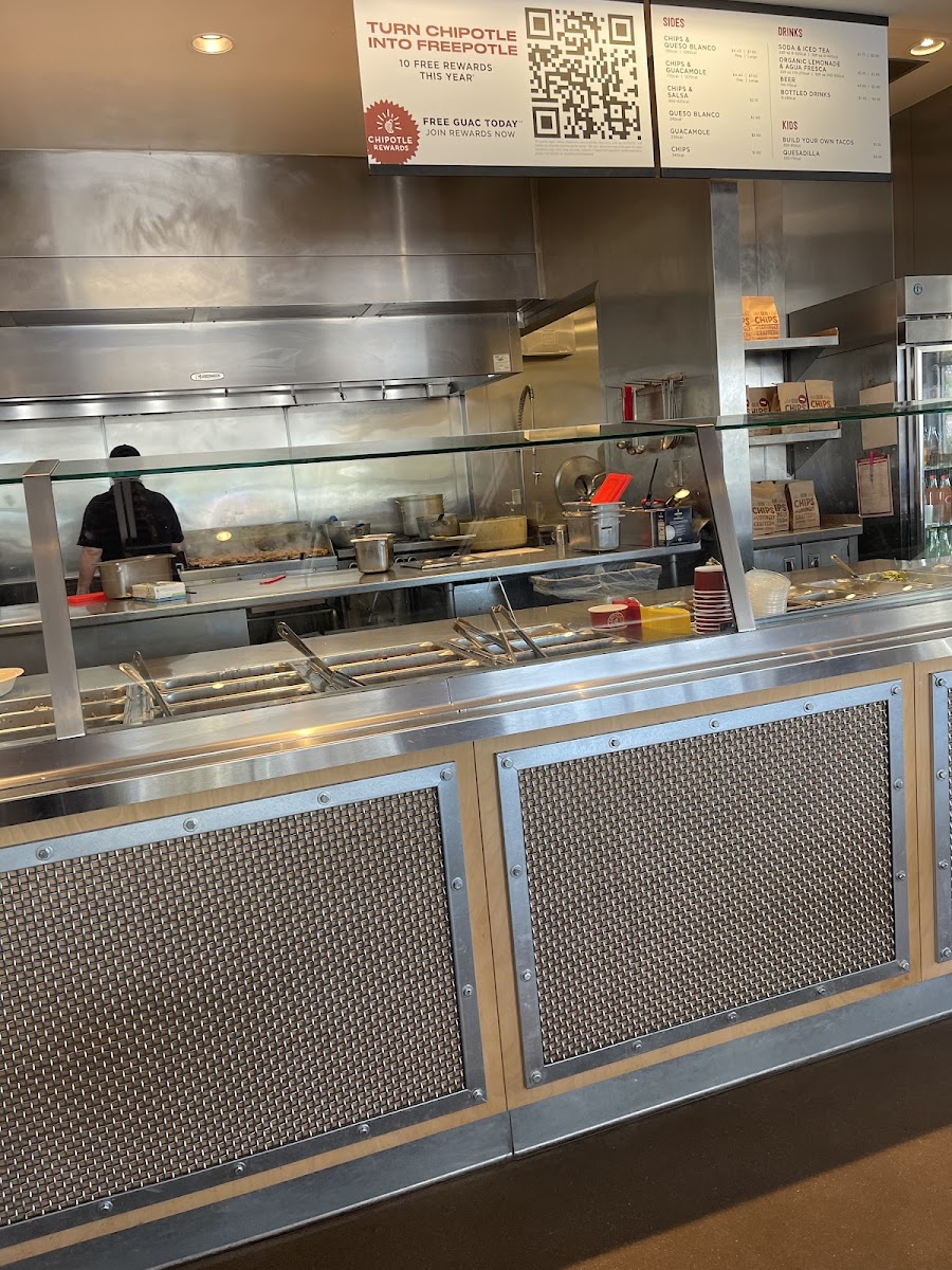Chipotle Mexican Grill Photo 10