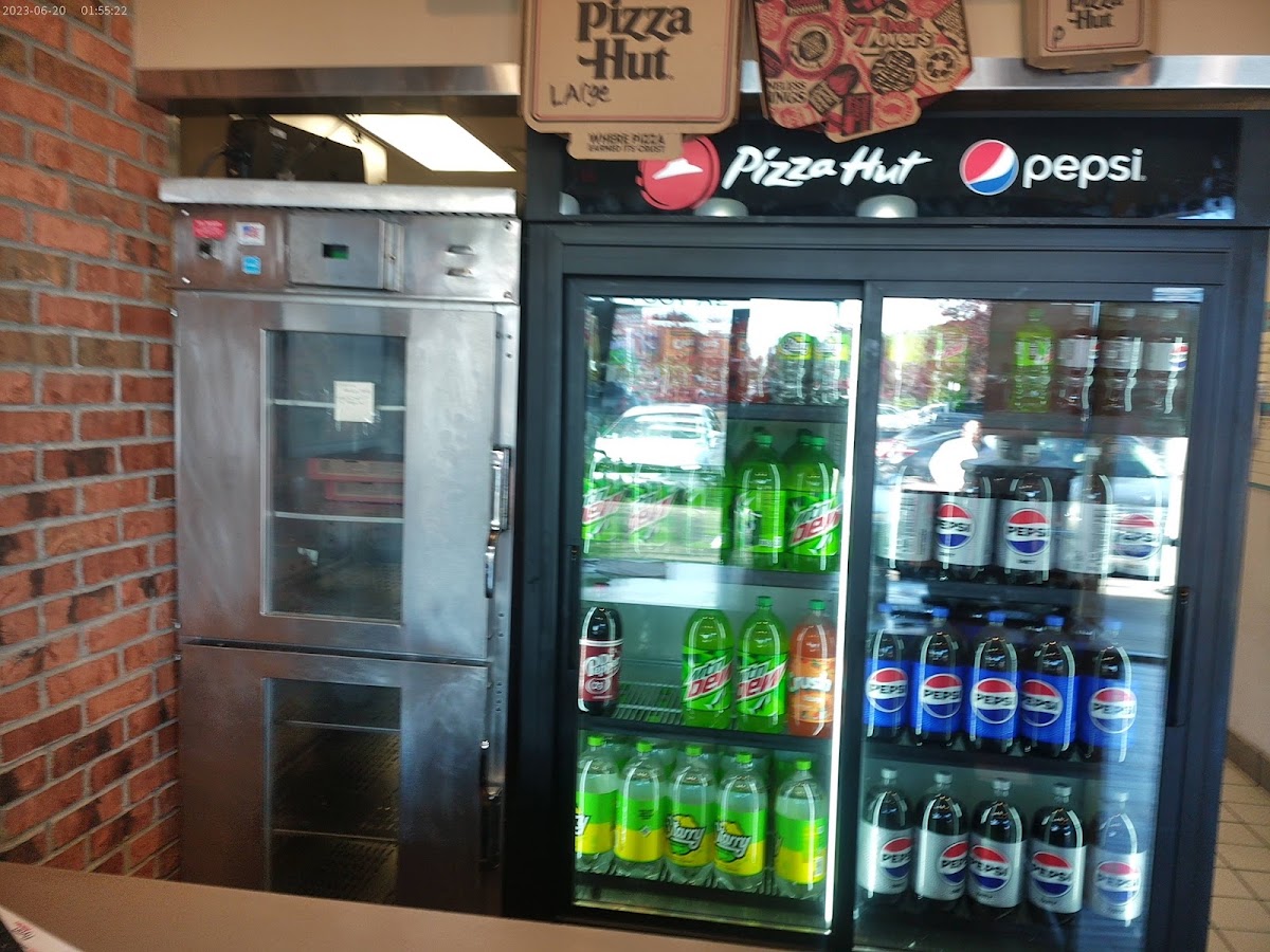Pizza Hut Photo 10