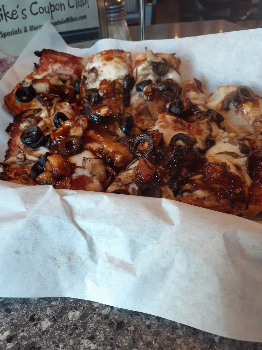 Mountain Mike's Pizza Photo 5