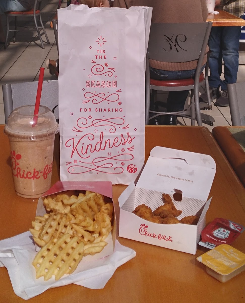 Chick-fil-A Photo 9