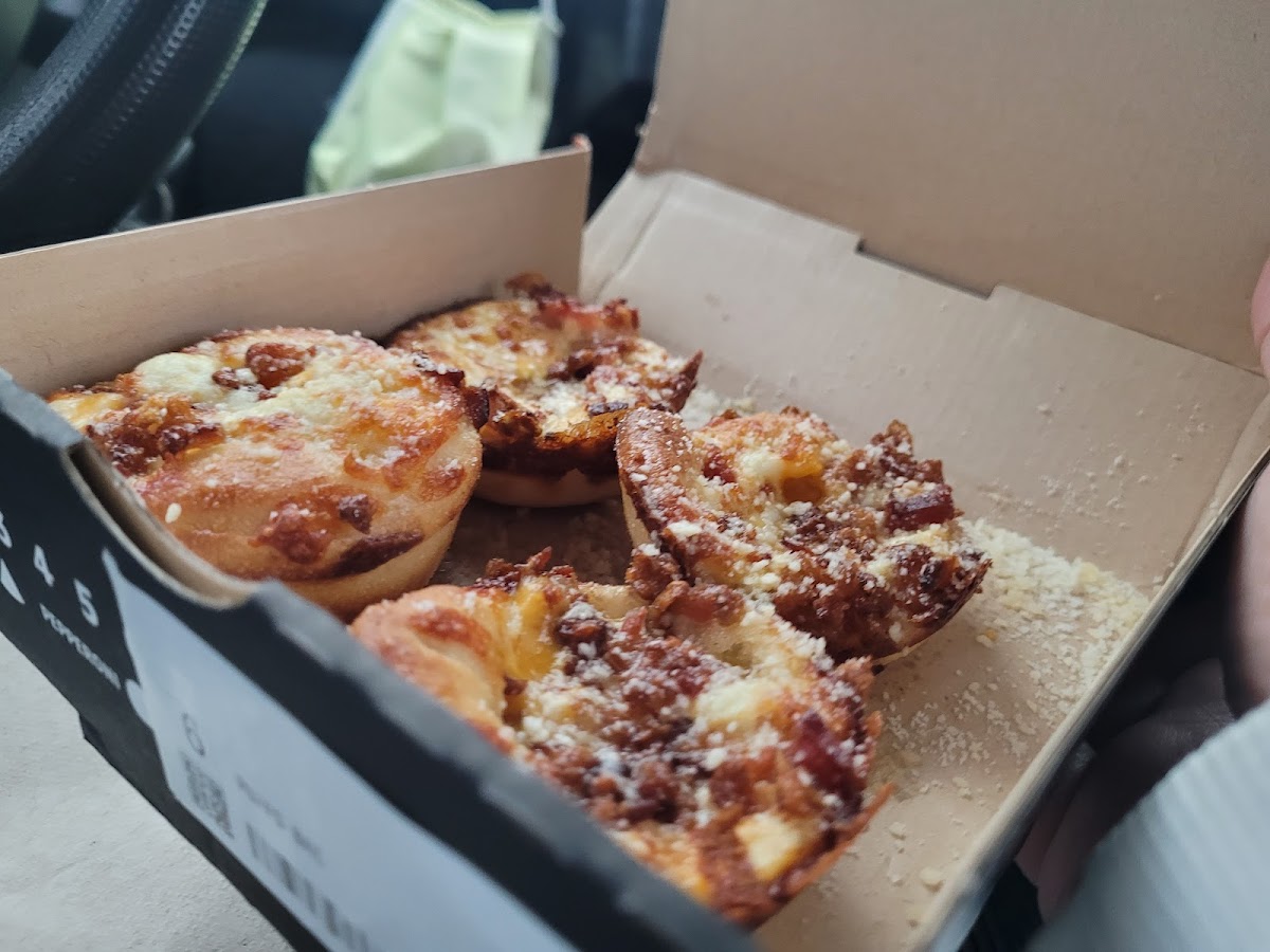 Little Caesars Pizza Photo 4