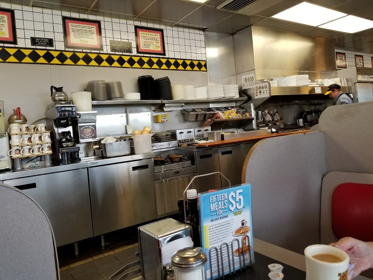 Waffle House Photo 3