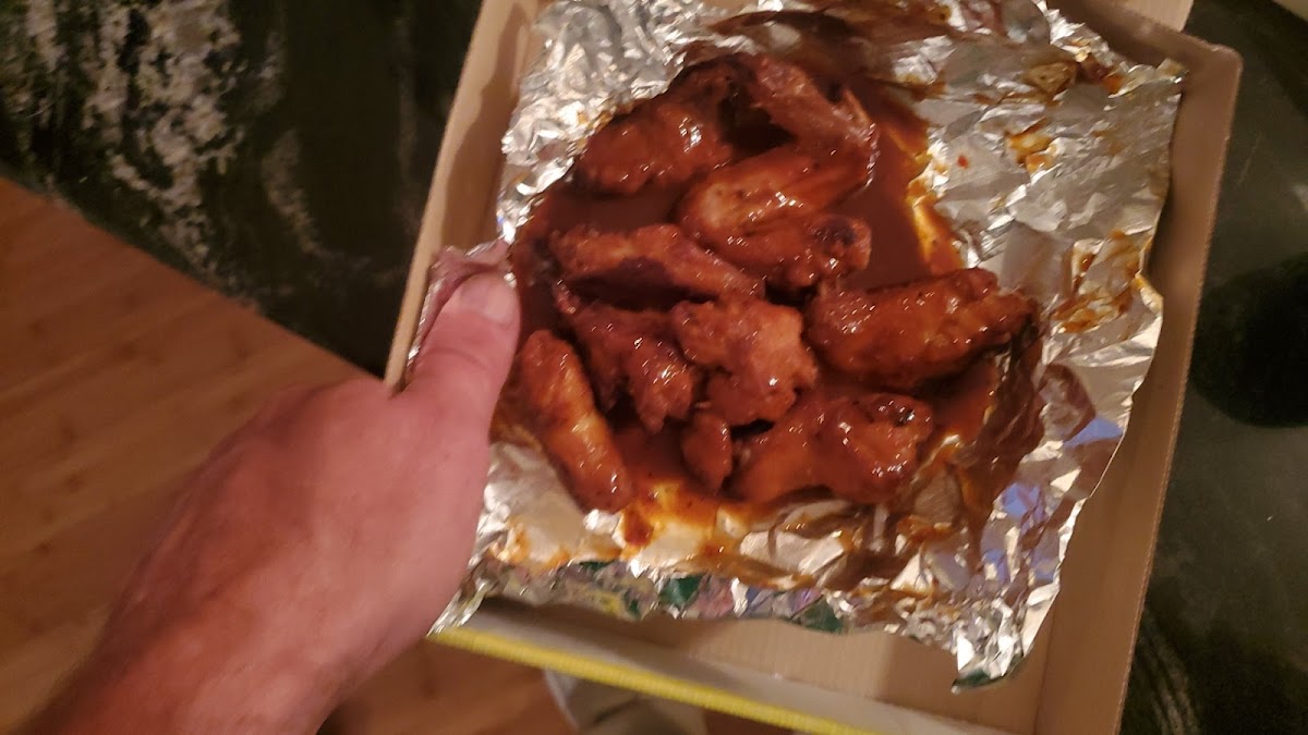 Hungry Howie's Pizza Photo 5