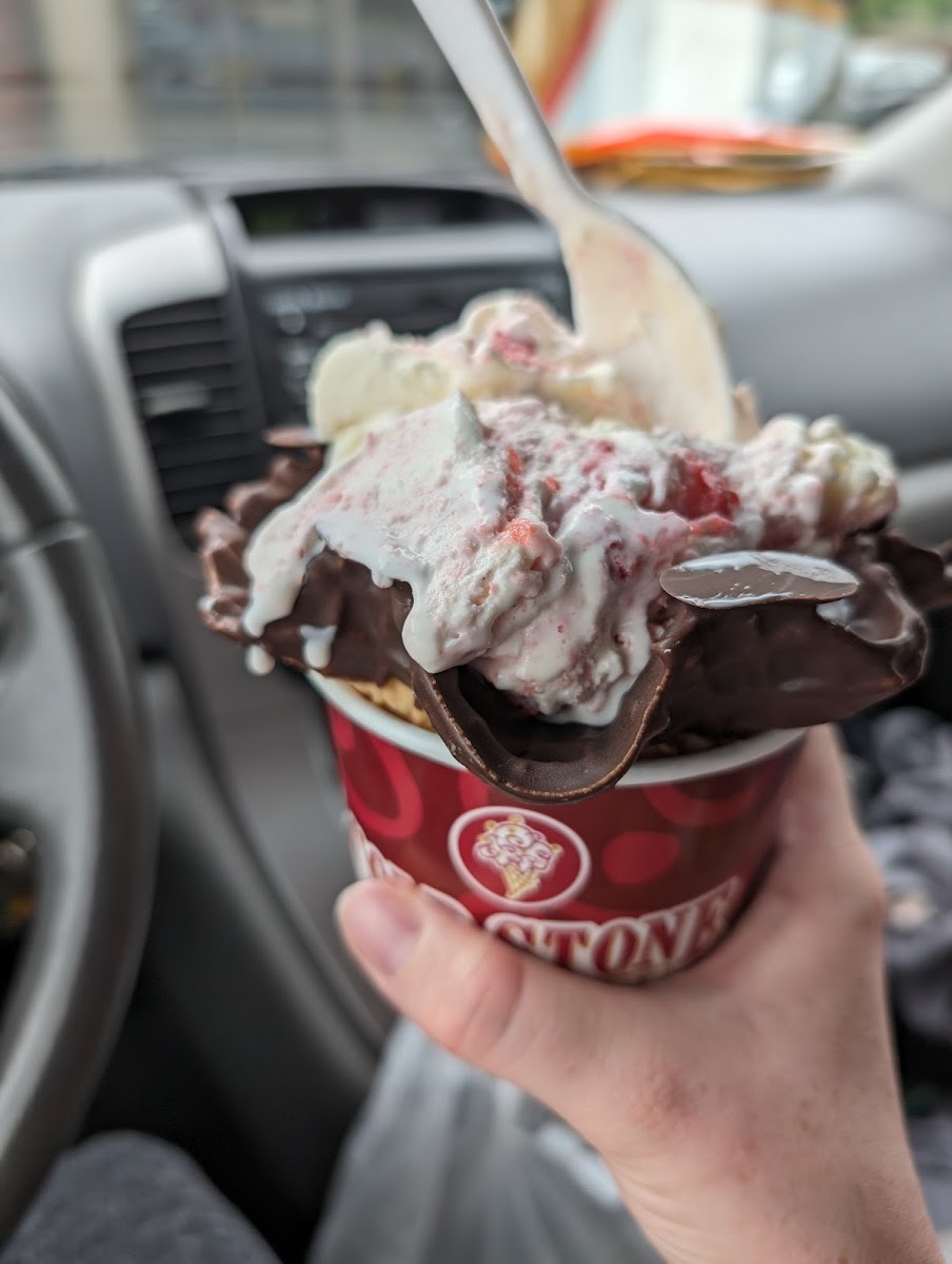Cold Stone Creamery Photo 4