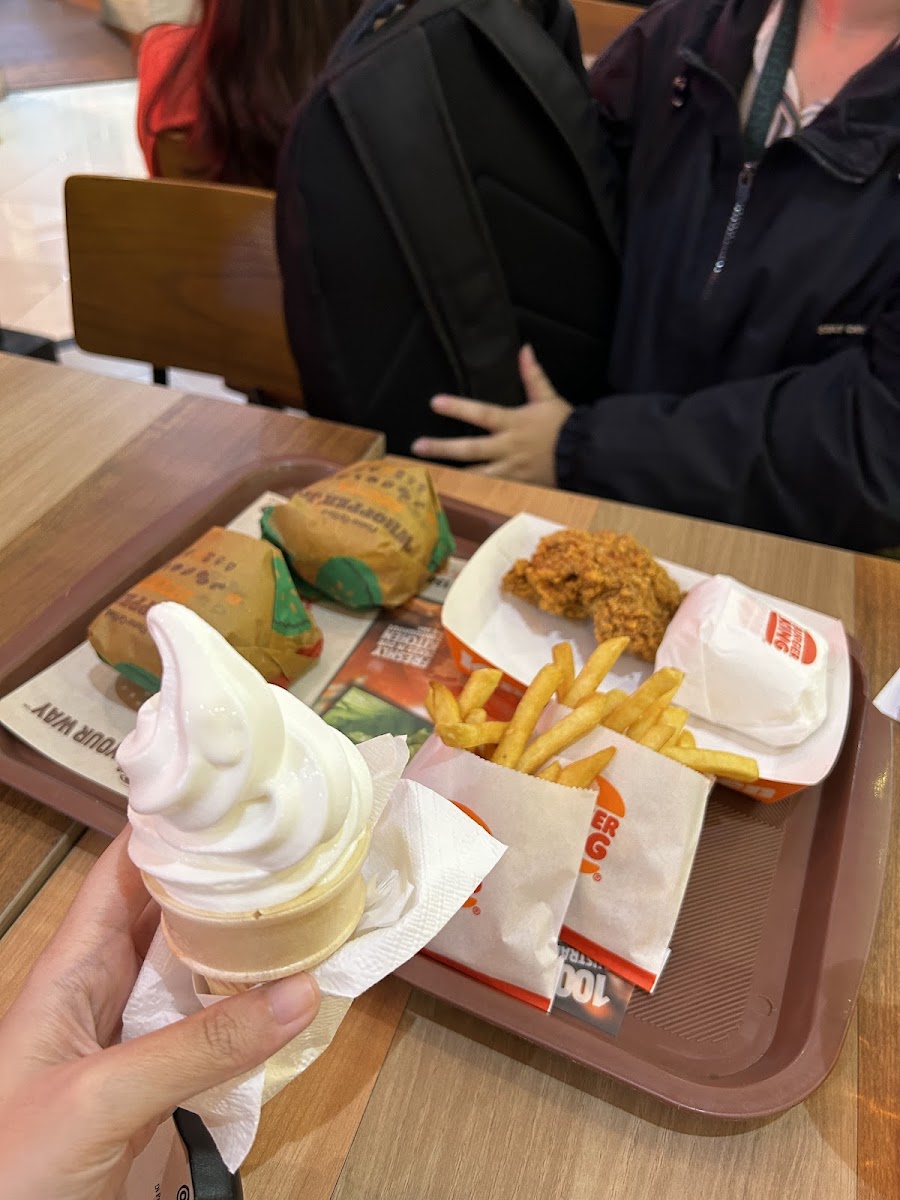 Burger King Supermal Karawaci Photo 8