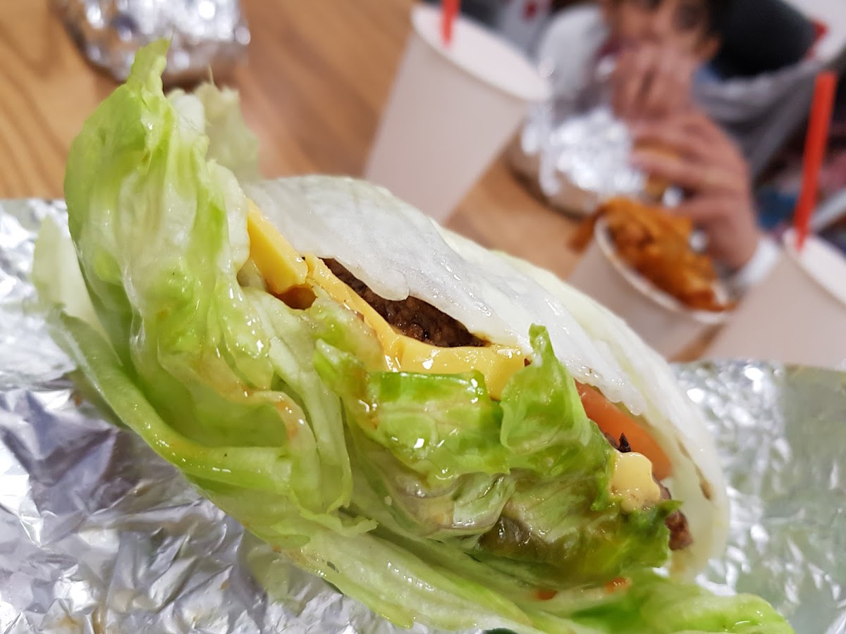 Five Guys Photo 9