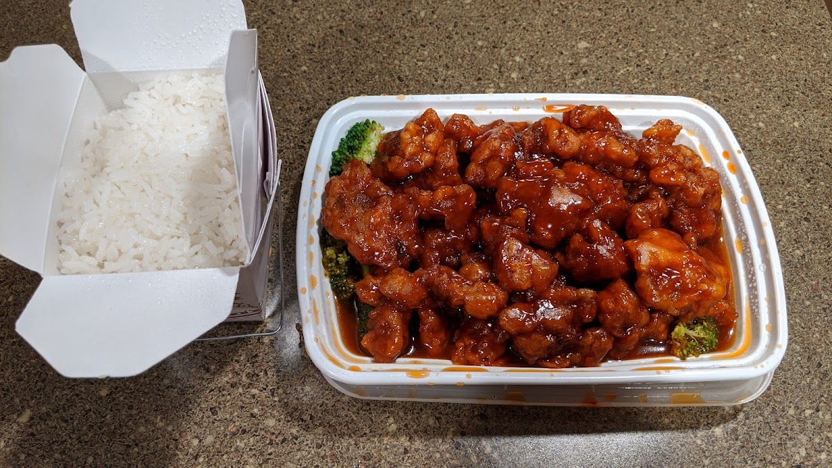 Lucky Wok Photo 5