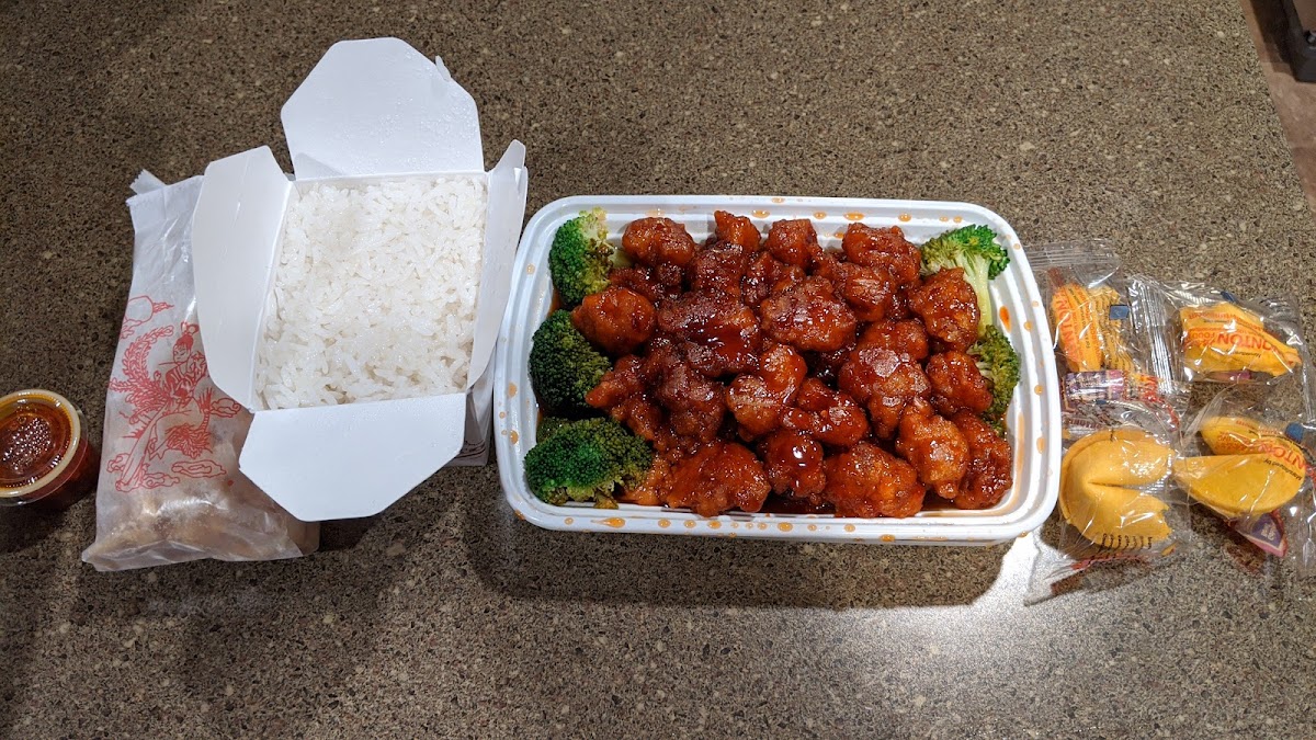 Lucky Wok Photo 6