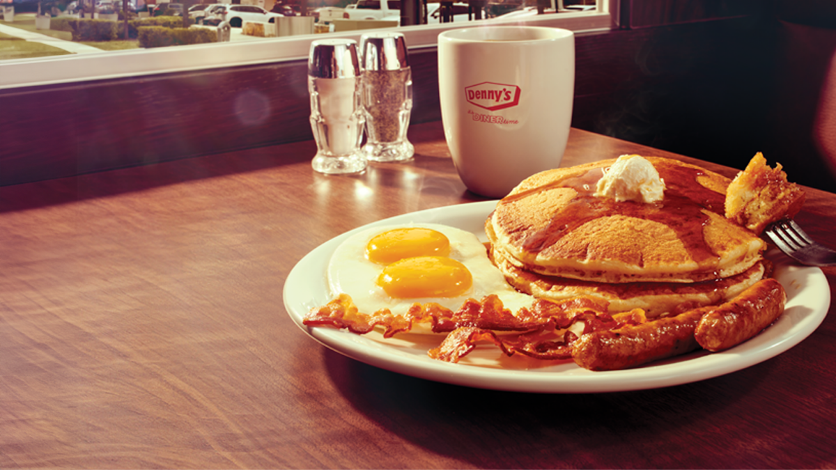 Denny's Photo 3