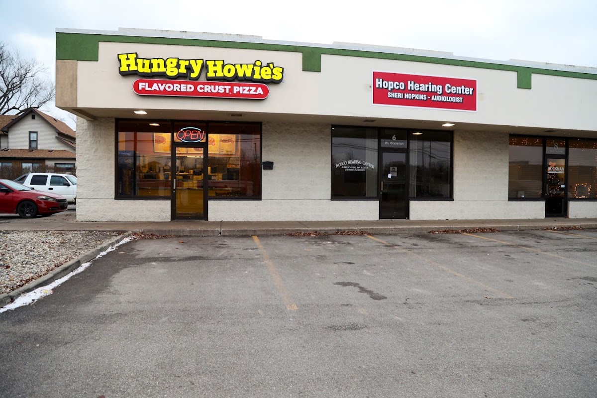 Hungry Howie's Pizza Photo 4
