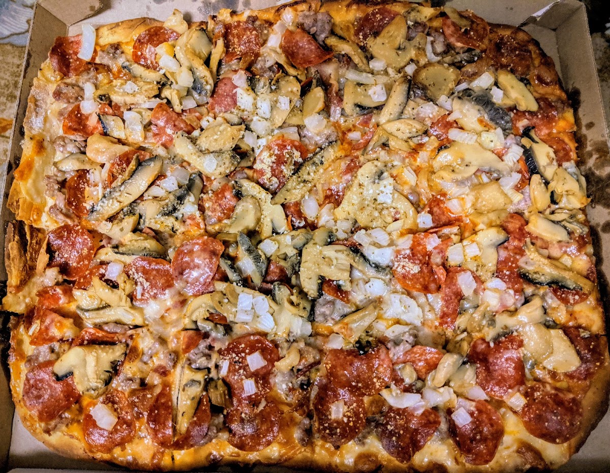 Angelo's Pizzeria Photo 5