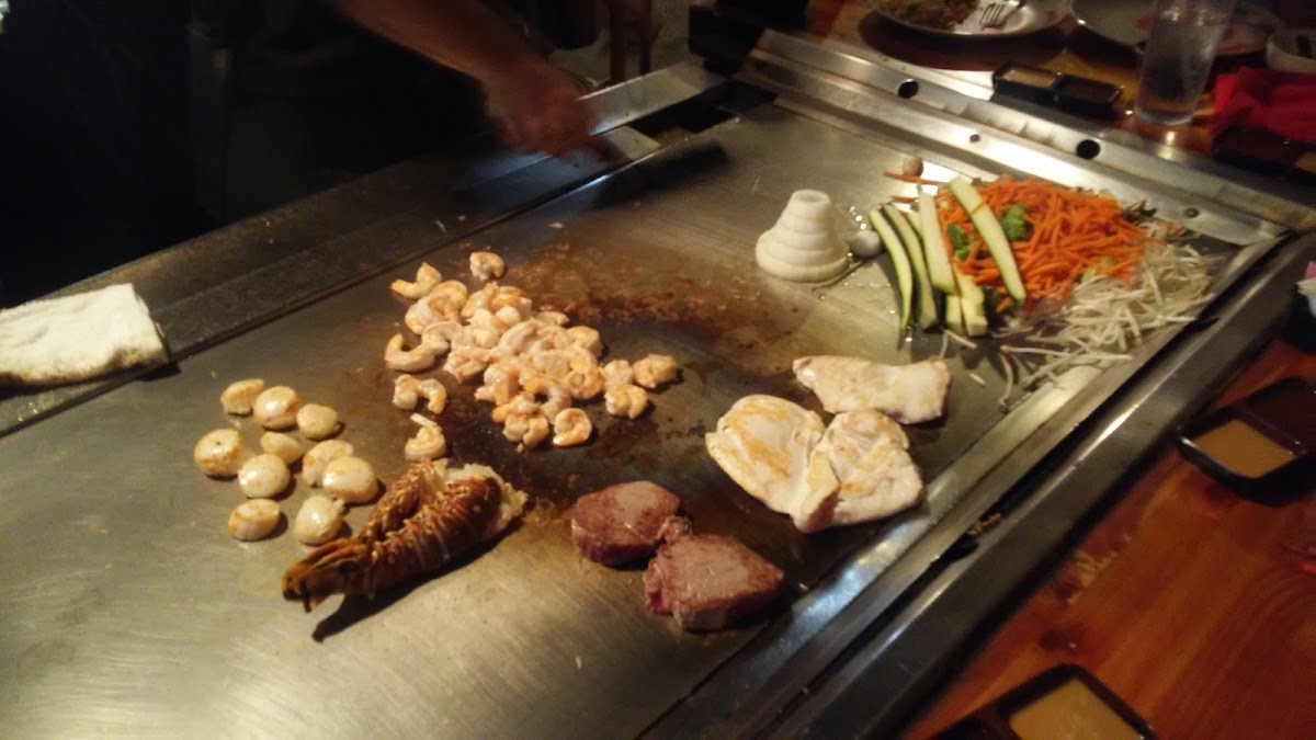 Sakura Teppan Steak & Sushi Photo 5