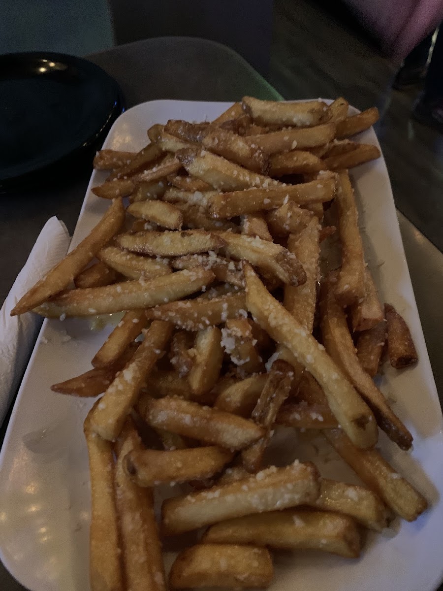 Island Bar & Grill Photo 9