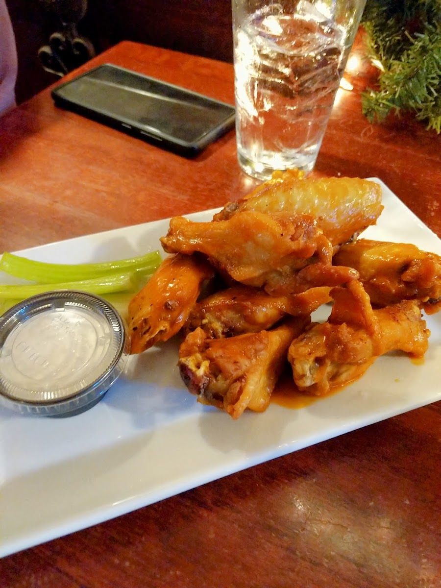 Red Rooster Bar and Grill Photo 10