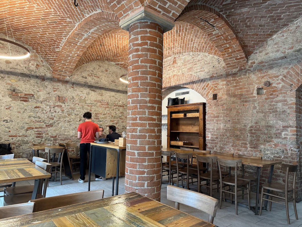 Osteria More e Macine