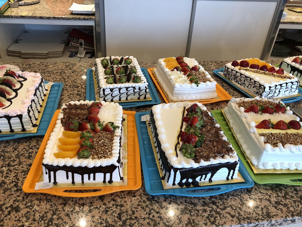 La Suprema Bakery & Panaderia Photo 3