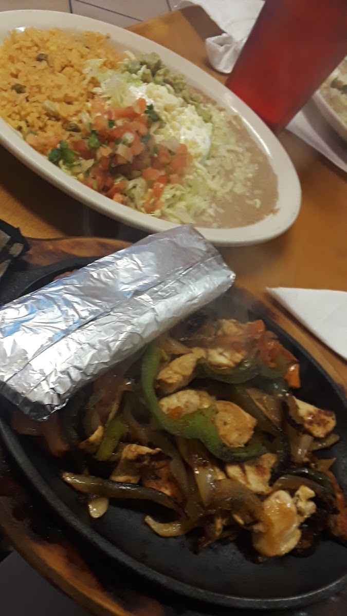 El Cantarito Mexican Restaurant Photo 9