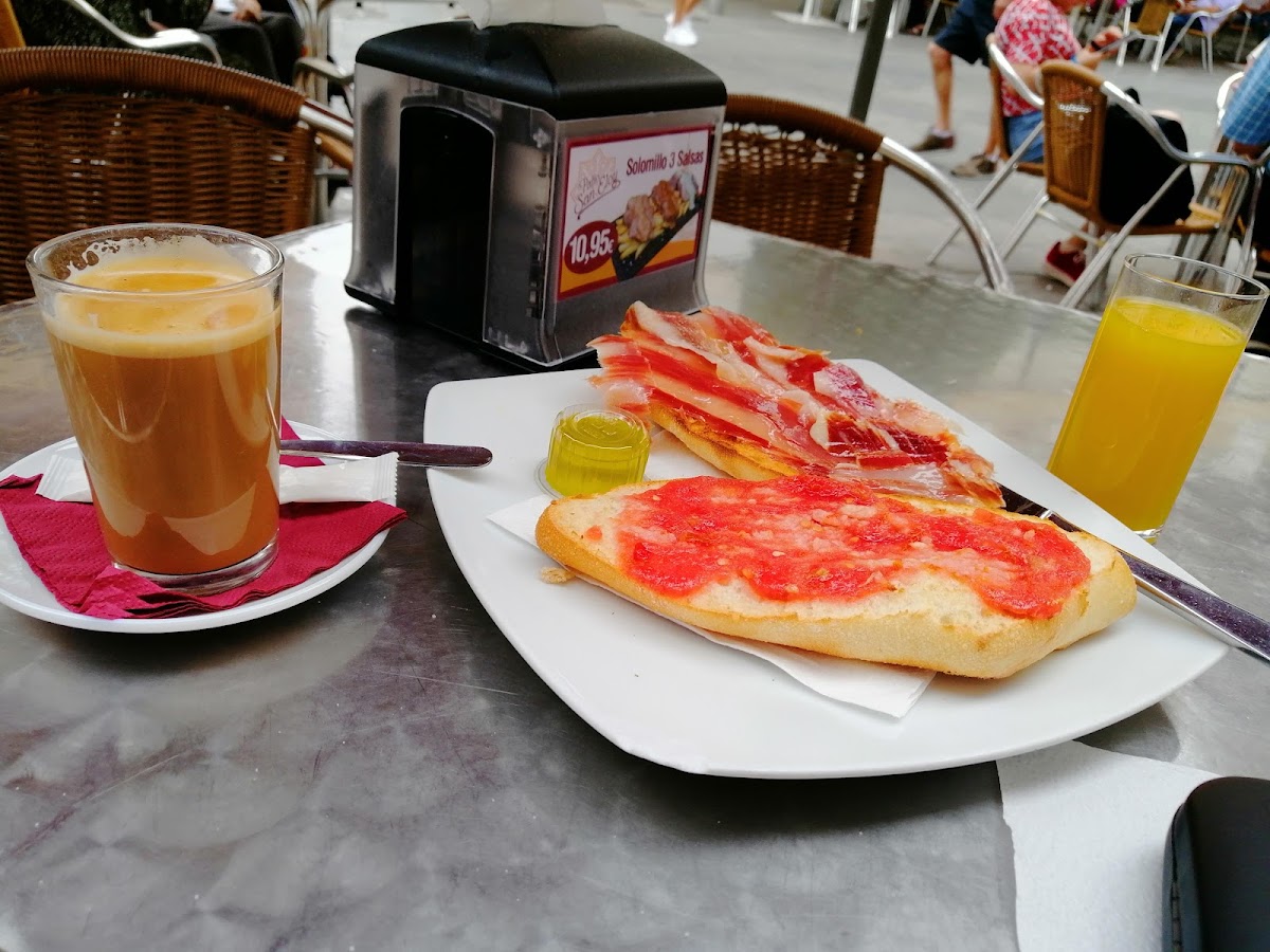 Patio San Eloy - Triana Photo 8