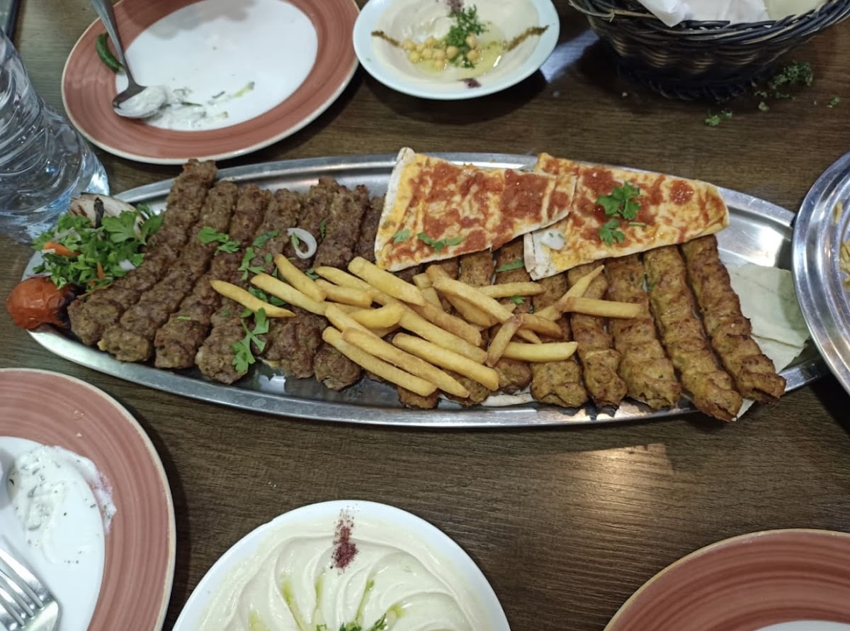 WADI AL ARAYESH RESTAURANT Photo 4
