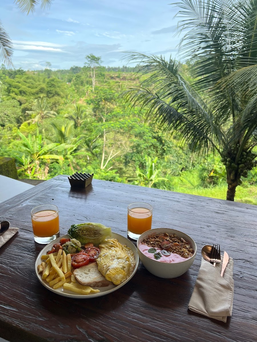 Camaya Terrace Restaurant Photo 9
