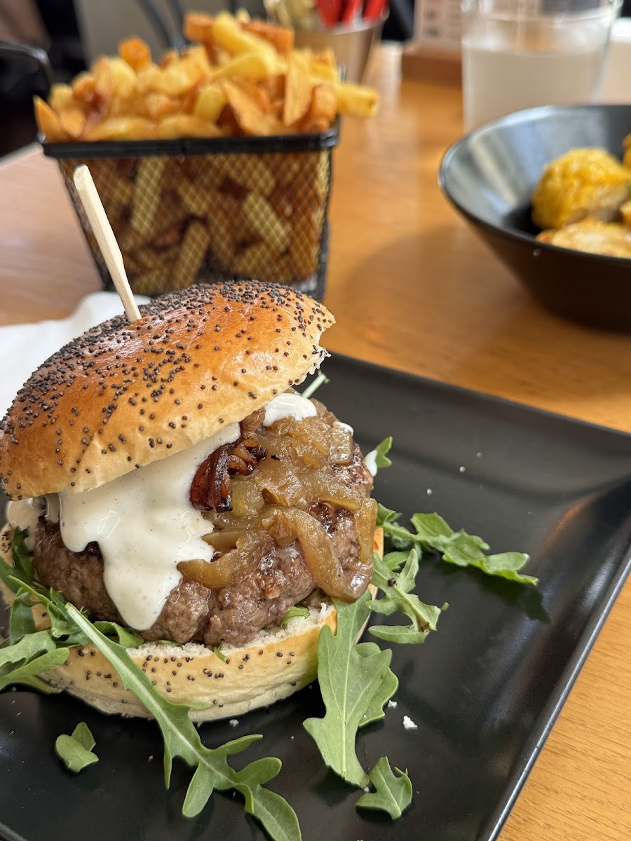 Gourmet Burger Room MARBELLA Photo 6
