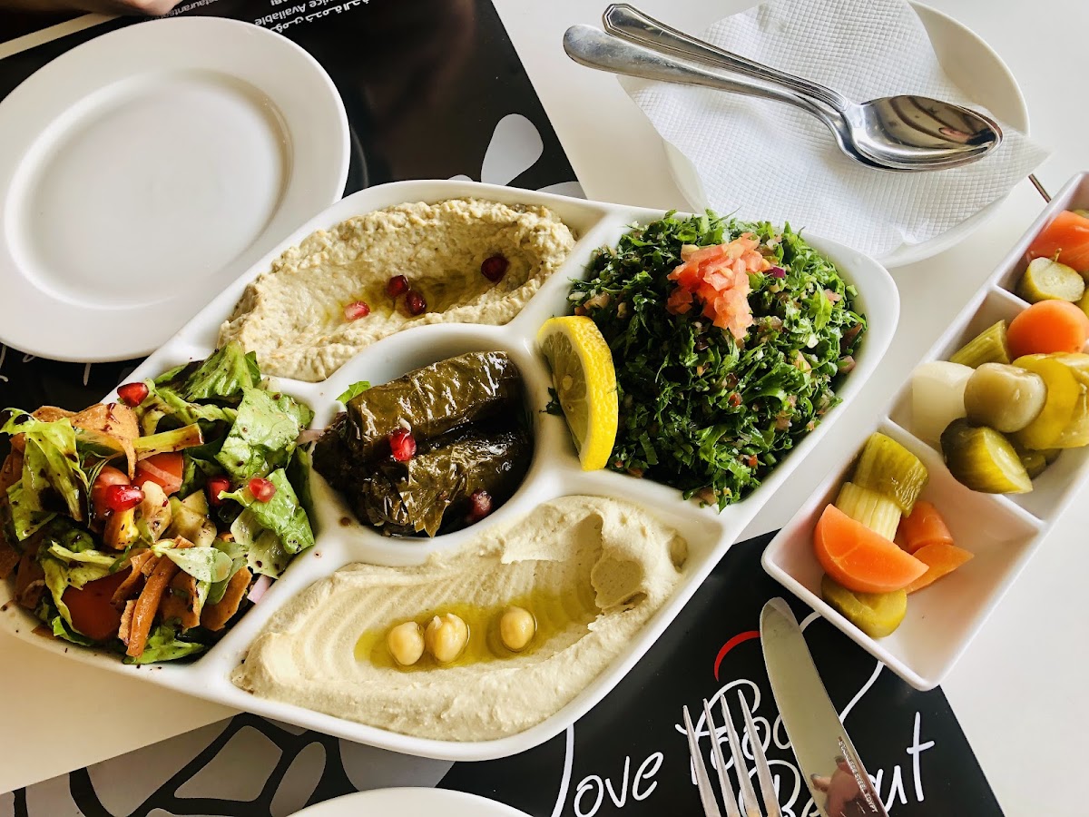 Dar Beirut Restaurant & Grill Photo 8