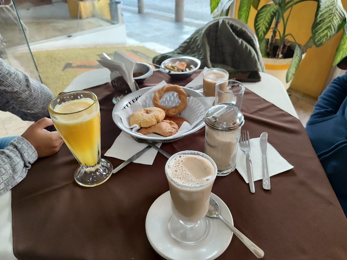 Cafe y Restaurante La Parroquia Photo 4