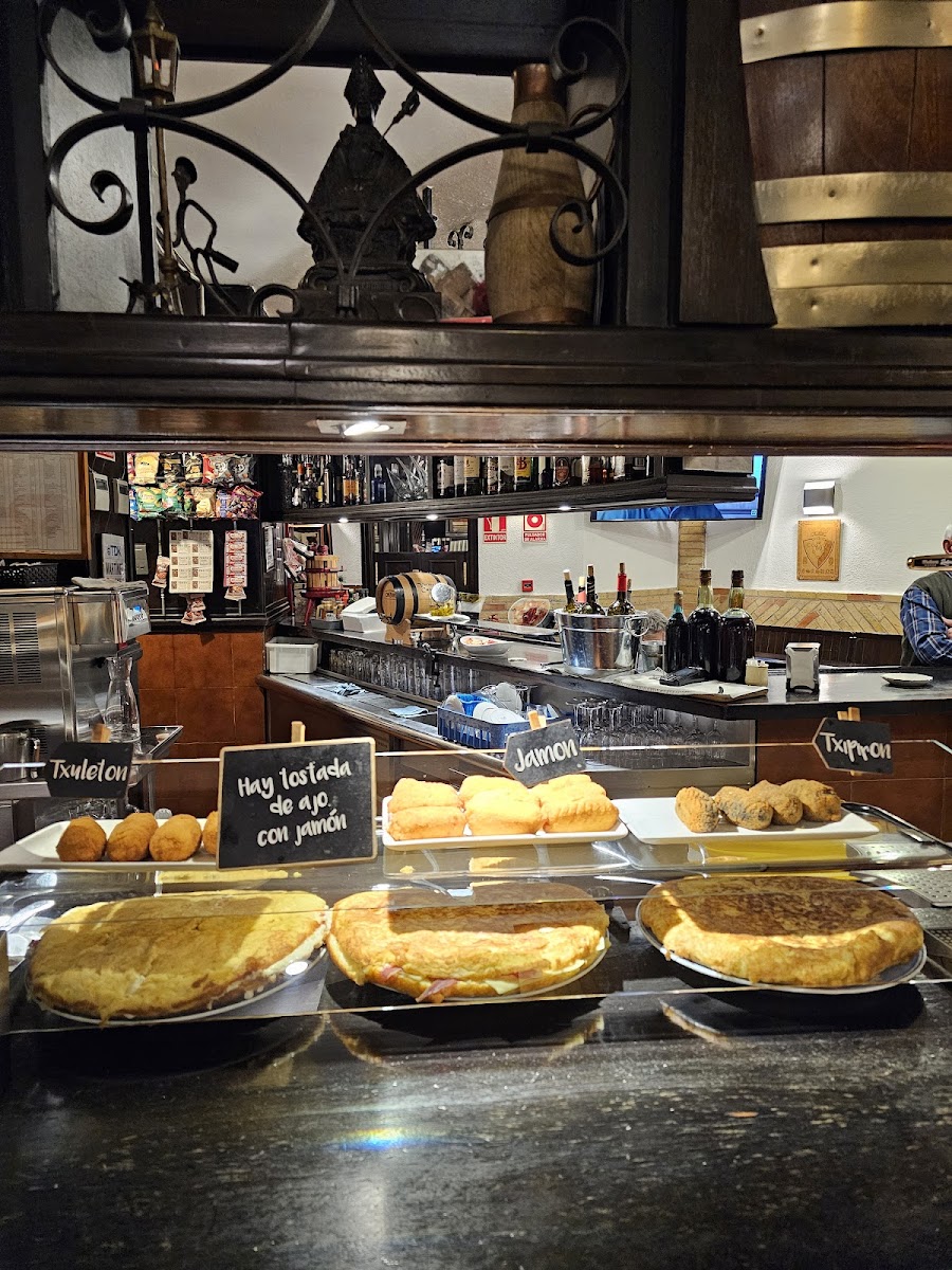 Leyre Pub Restaurant Photo 5