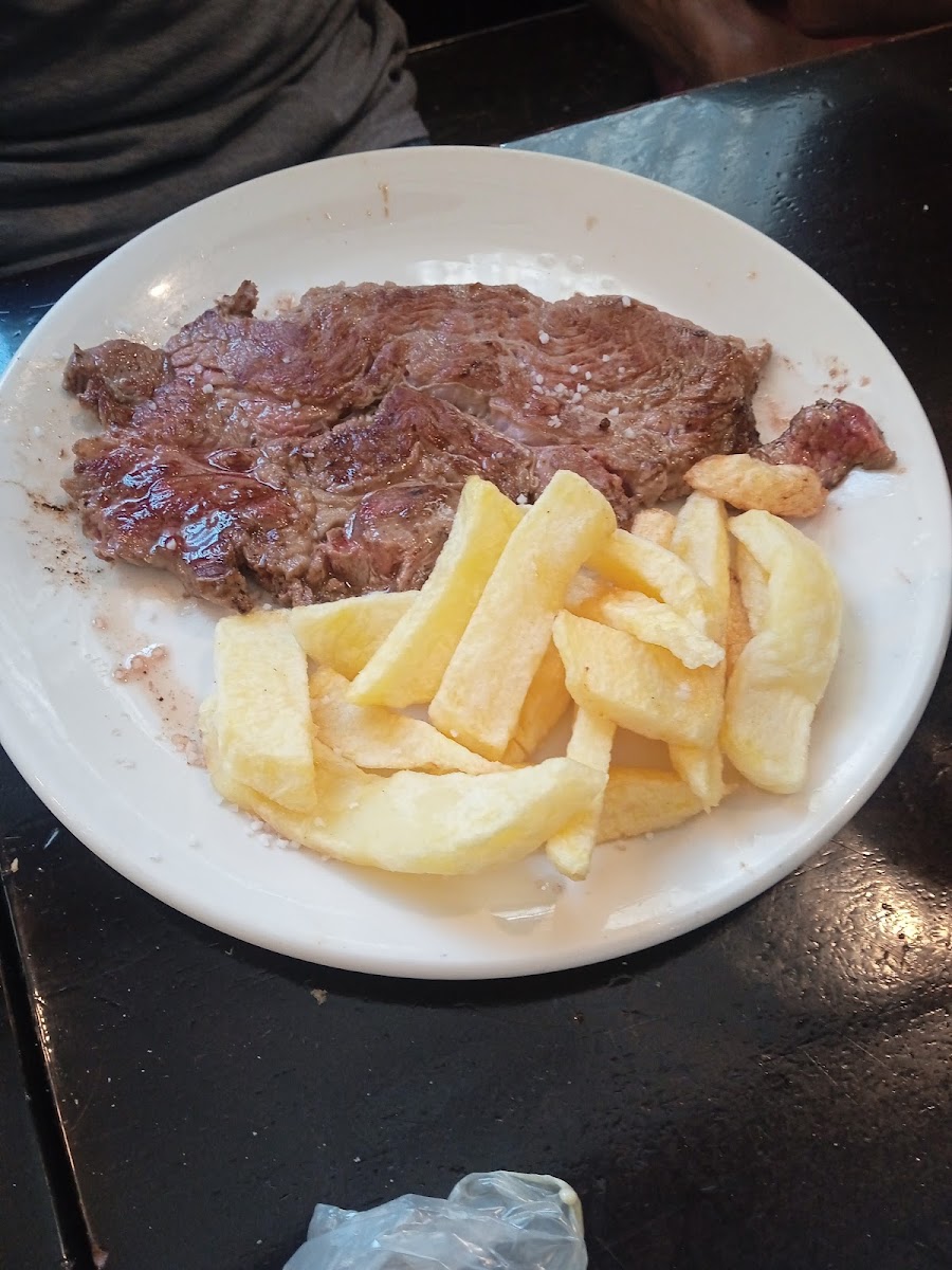 Leyre Pub Restaurant Photo 8