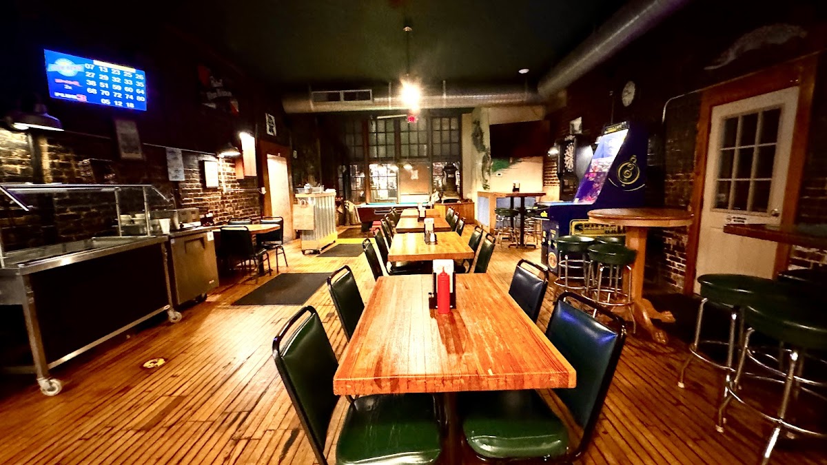 Wounded Minnow Saloon Photo 3