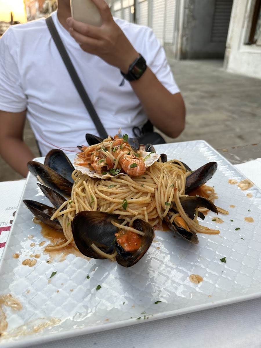 L'Osteria Le Guglie Photo 6