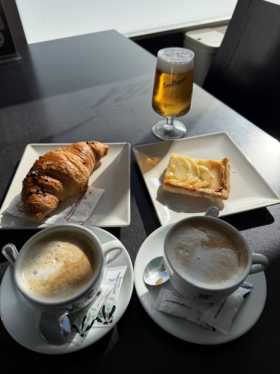 Jorba Cafeteria Bar Restaurant Photo 3