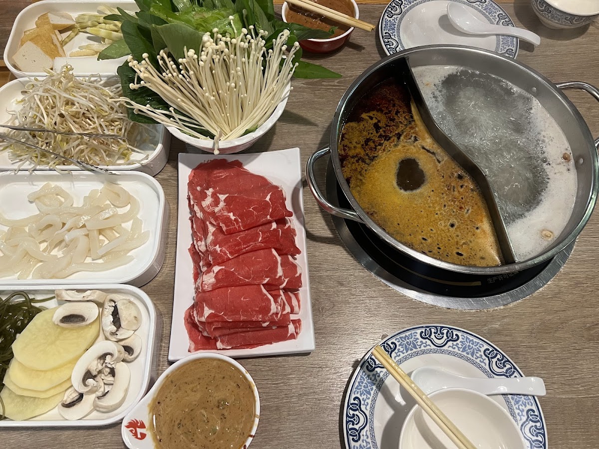 Seven Hotpot Restaurant Photo 3