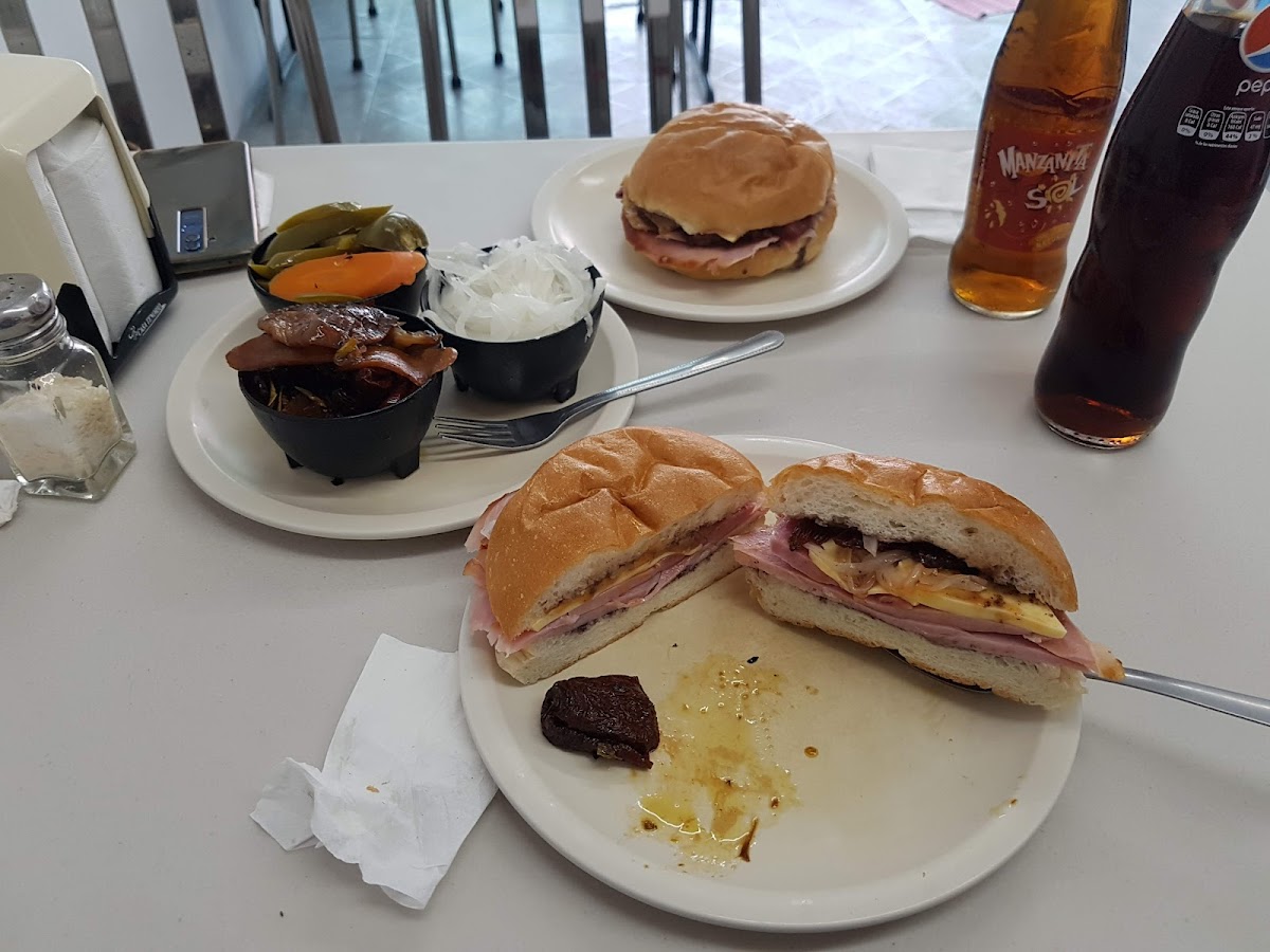 Tortas Chalo Photo 9