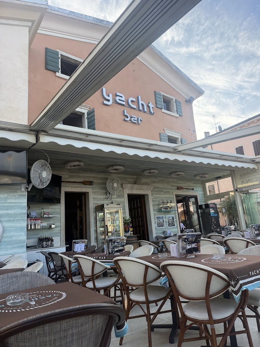 Yacht Bar Pizzeria Gelateria Photo 2