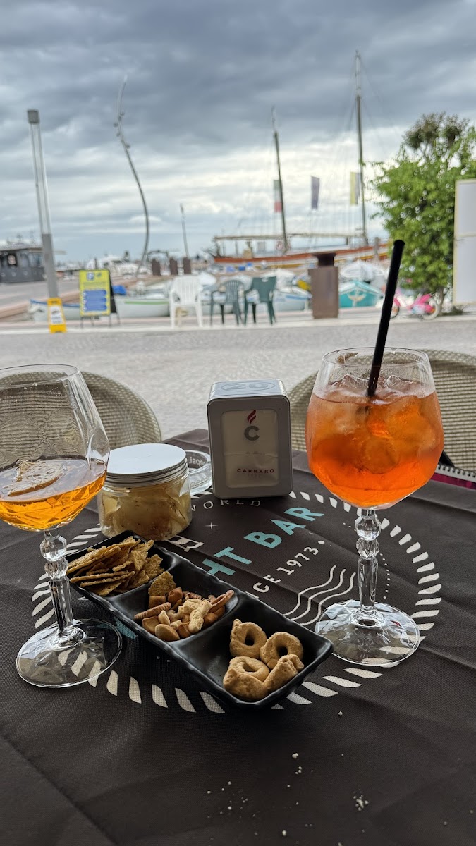 Yacht Bar Pizzeria Gelateria Photo 5